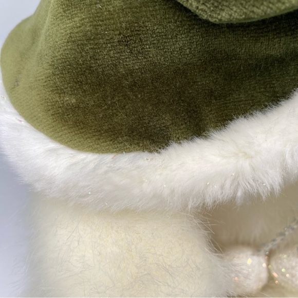 Russ Christmas Bear Stuffed Animal Plush San Francisco Music Box Plays Music - Picture 4 of 7